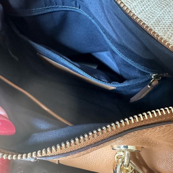 GORGEOUS COLE HAAN HANDBAG IN 100% LEATHER color block  BROWN/BEIGE/RED - Picture 10 of 12